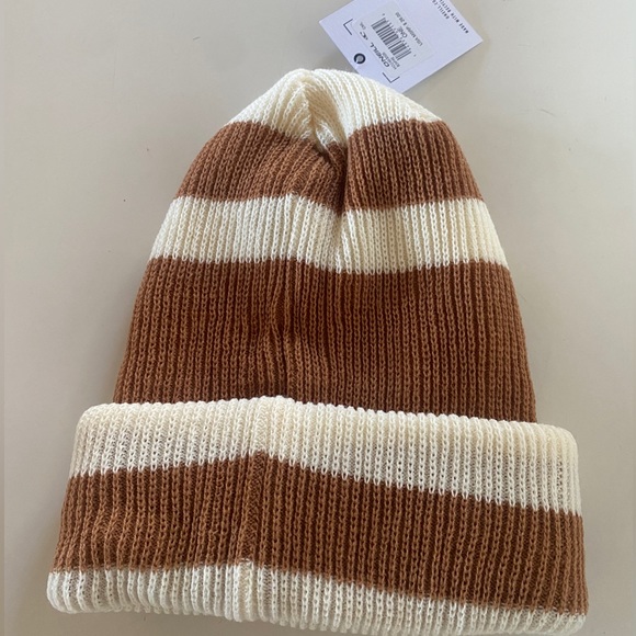 O’Neil beanie NWT - Picture 3 of 4